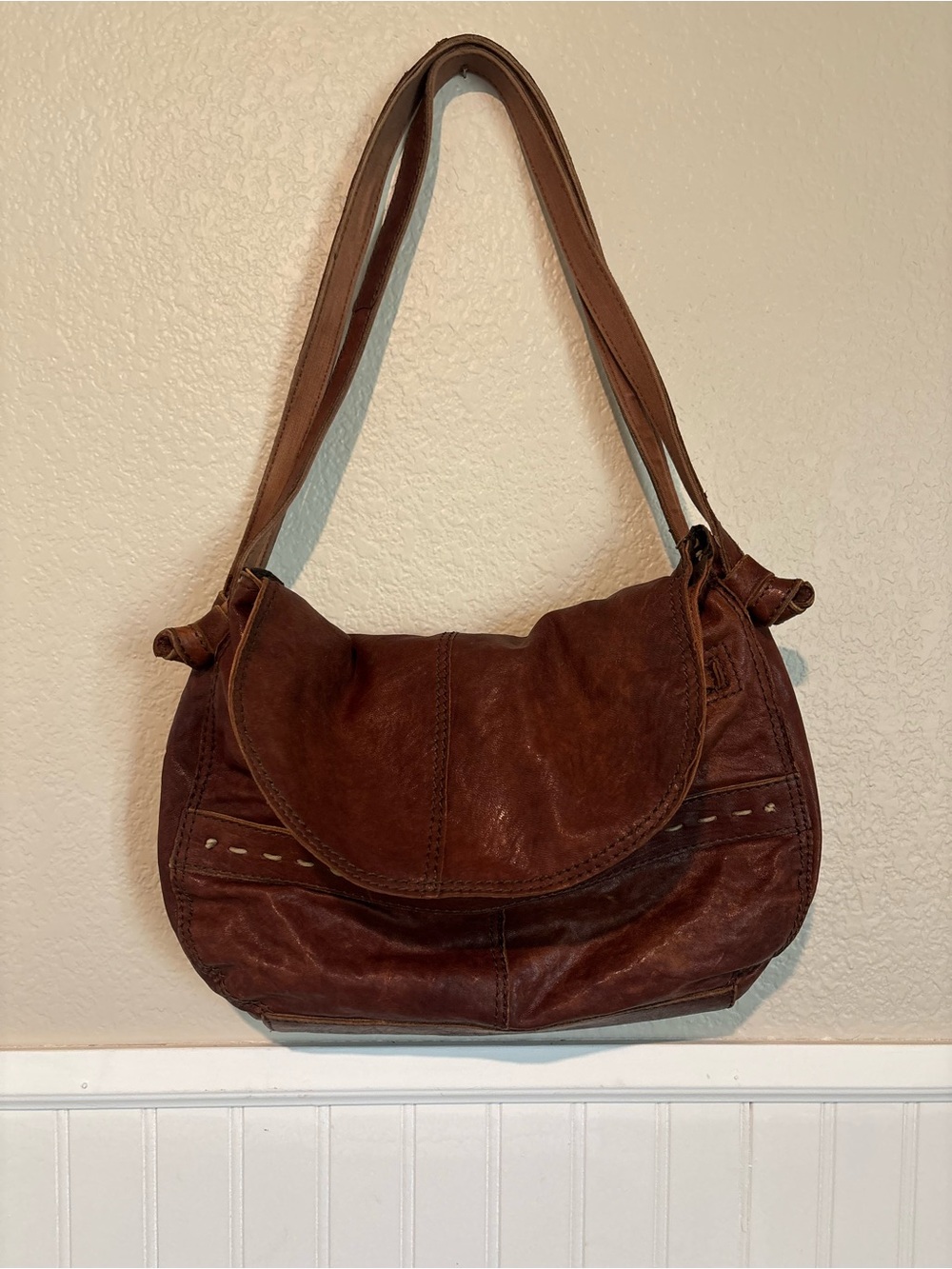 Lucky Brand “Stash” Distressed Brown Leather Shoulder Bag